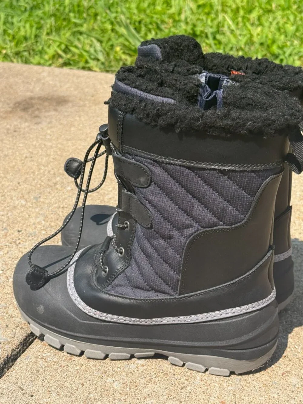 Unisex Kids Size 4 Thermolite Snow Boots Black Après Ski Gorpcore Winter 4026